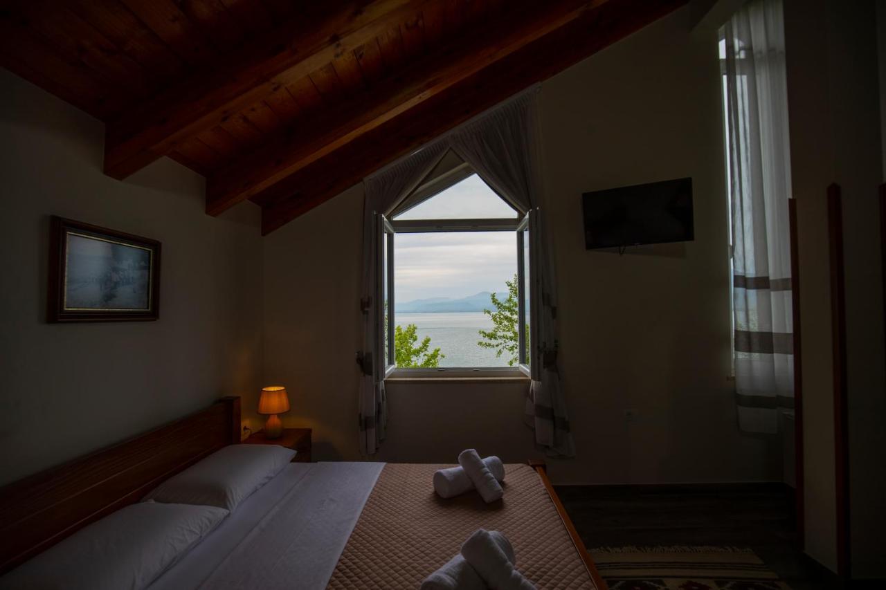 Xhuli Guesthouse Shkodër Extérieur photo