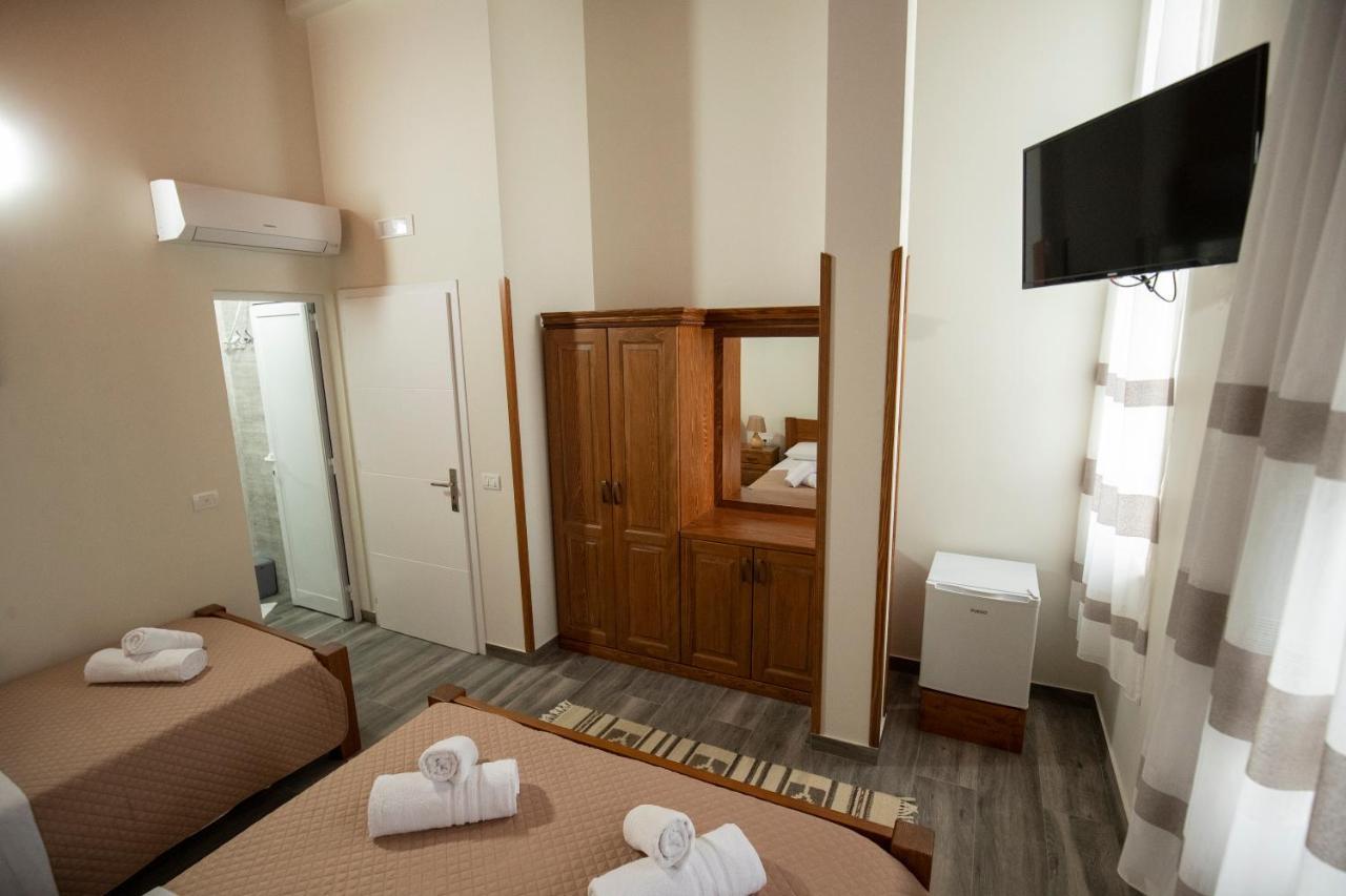 Xhuli Guesthouse Shkodër Extérieur photo