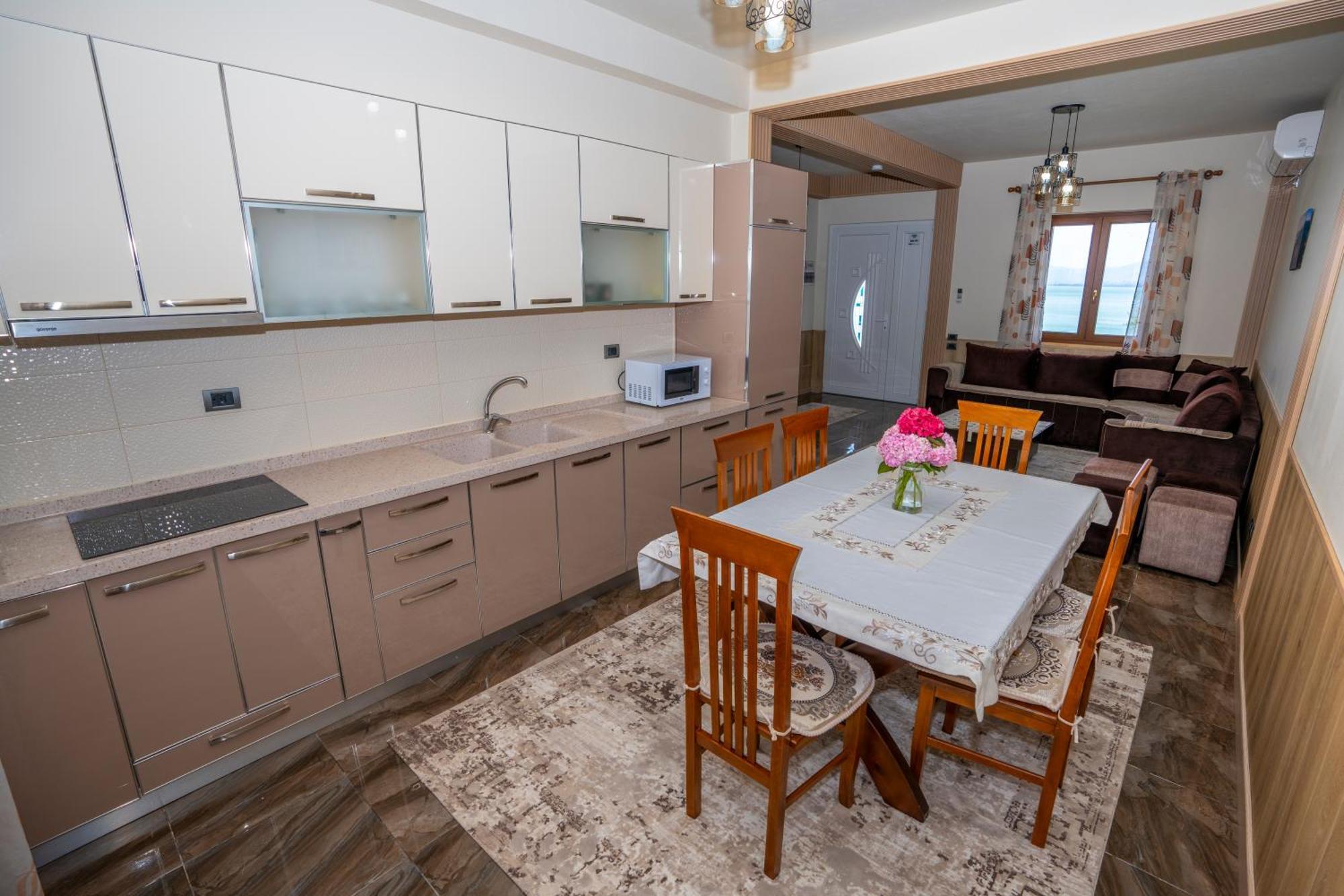 Xhuli Guesthouse Shkodër Extérieur photo